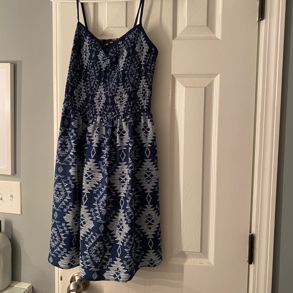 Blue & White Patterned Dress - Picture 1 of 2
